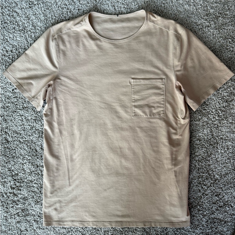 Lululemon T-Shirt